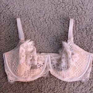 Victoria’s Secret dream angels unlined lace bra